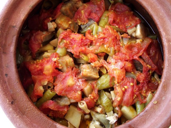 Taze Fasulyeli Tavuk Güveci