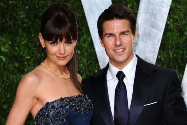 TOM CRUISE (KATIE HOLMES)