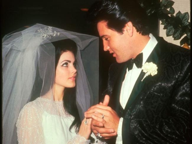 ELVIS PRESLEY (PRISCILLA PRESLEY)