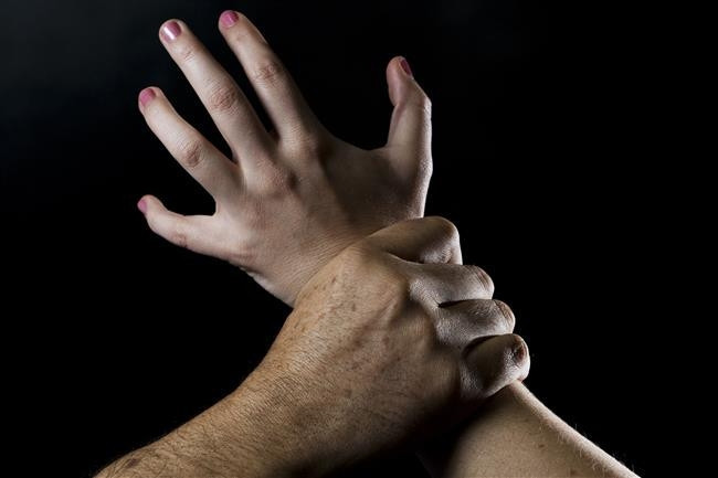 3-Aile içi şiddet erkeklerden soğutuyor