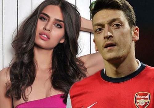 Mesut Özil – Amine Gülşe Mesut Özil – Amine Gülşe