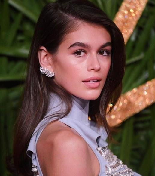 Parlayan Yıldız: Kaia Gerber