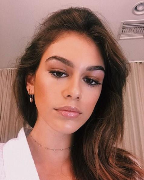 Parlayan Yıldız: Kaia Gerber