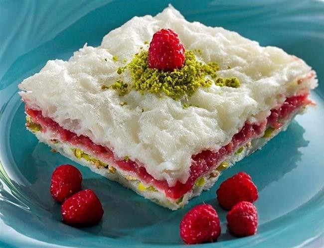 Böğürtlenli Güllaç