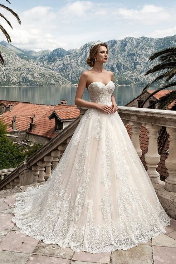 En Güzel Prenses Gelinlik Modelleri