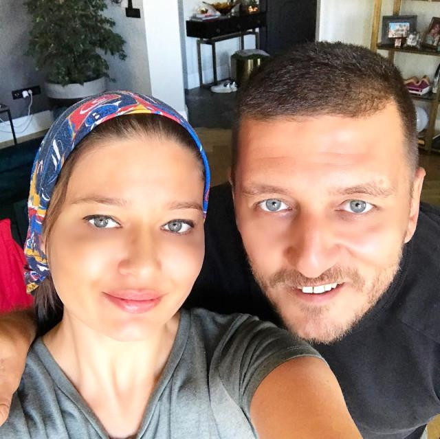 Nurgül Yeşilçay ve kardeşi Tuğtekin Yeşilçay
