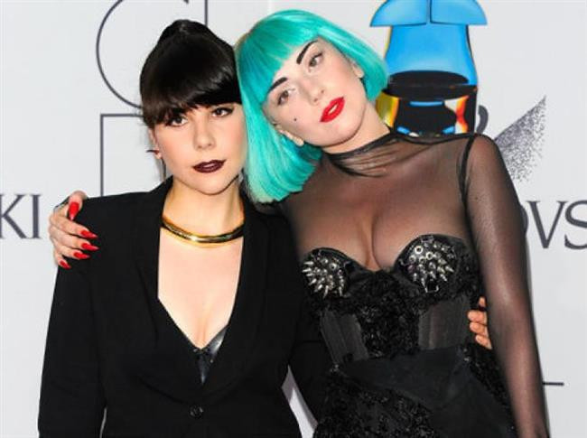 Ünlü İsimler ve Kardeşleri