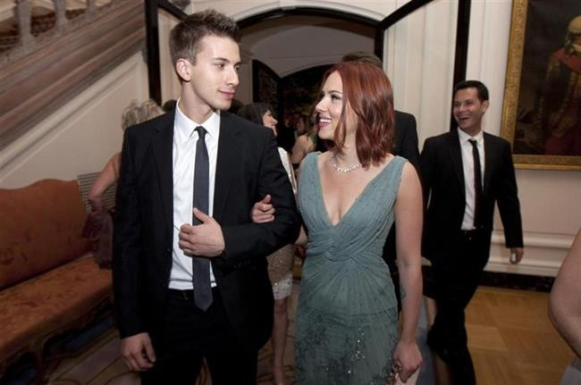 Ünlü İsimler ve Kardeşleri