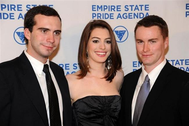 Ünlü İsimler ve Kardeşleri