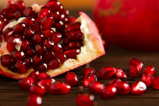 Nar, Badem Yağı ve Bal Maskesi