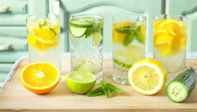 Limon Suyu Ve Salatalık Suyu