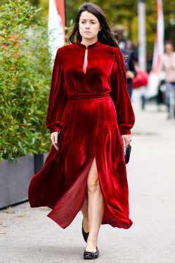 Düz ayakkabılarla şık olunamaz.