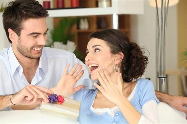 4- Sık sık hediye alıyorsa