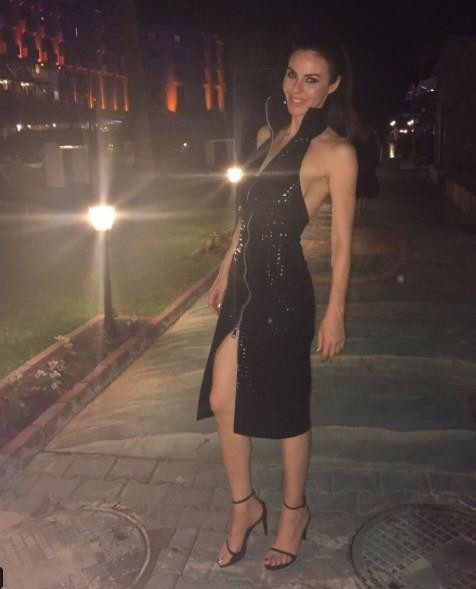 Defne Samyeli Formunu Neye Borçlu