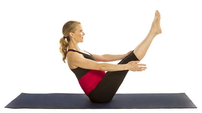 7.hareket olarak  ‘’Seated Legs up’’;