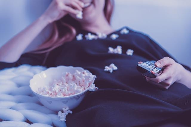 6- Yemek yerken dizi/film izlemeyin.