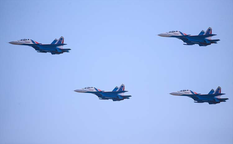 Rus pilotlardan TEKNOFESTte nefes kesen gösteri
