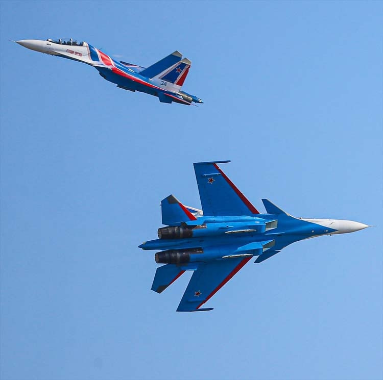 Rus pilotlardan TEKNOFESTte nefes kesen gösteri