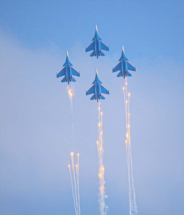 Rus pilotlardan TEKNOFESTte nefes kesen gösteri