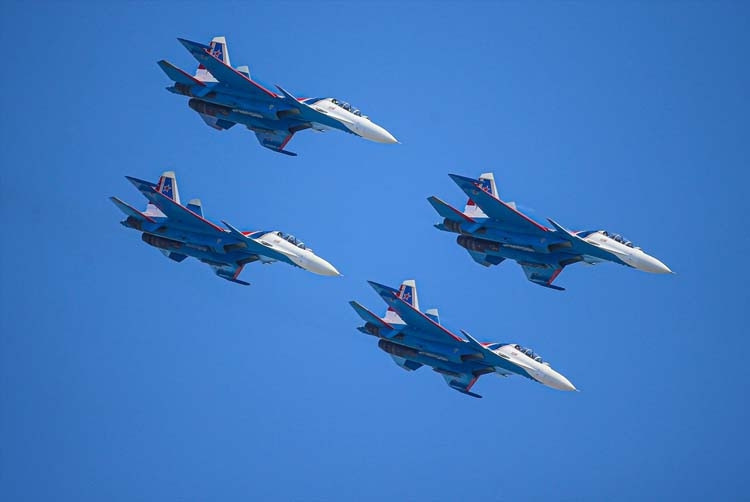 Rus pilotlardan TEKNOFESTte nefes kesen gösteri