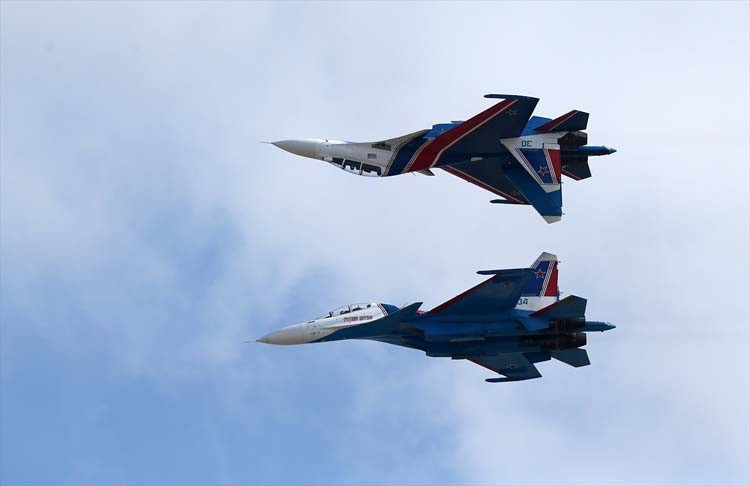 Rus pilotlardan TEKNOFESTte nefes kesen gösteri