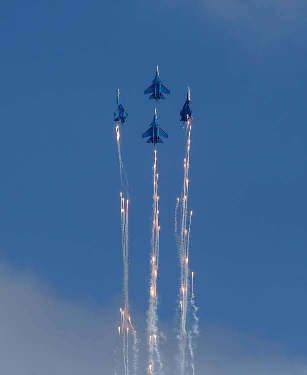 Rus pilotlardan TEKNOFESTte nefes kesen gösteri