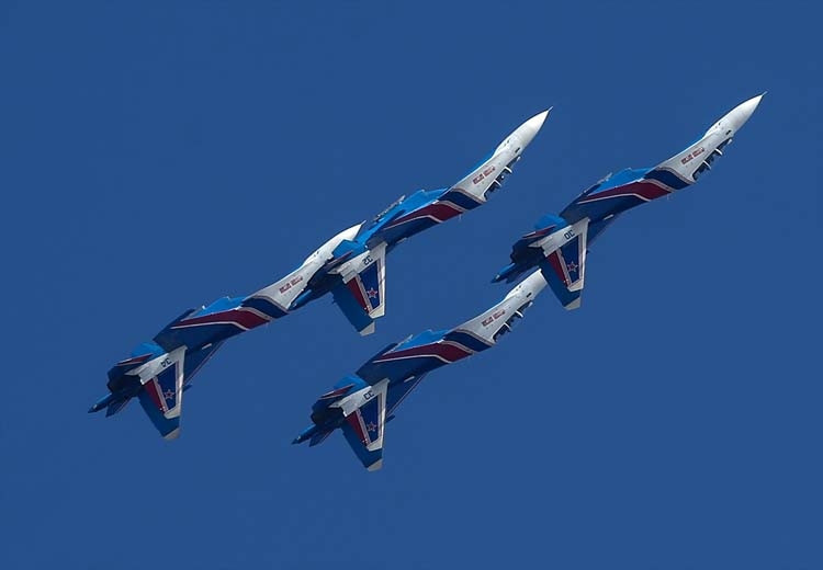 Rus pilotlardan TEKNOFESTte nefes kesen gösteri