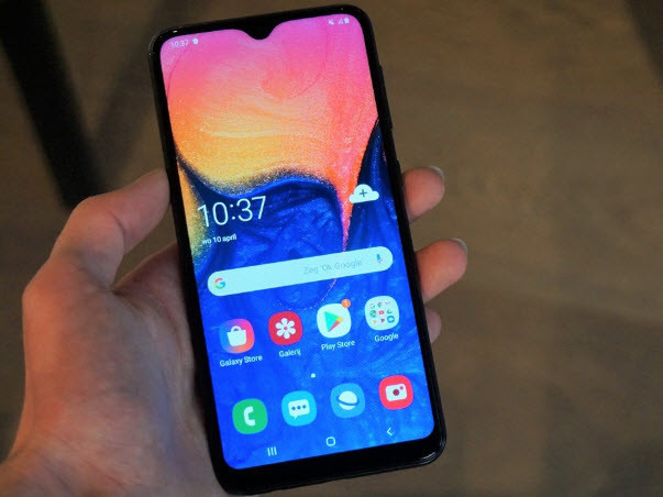 Samsung telefon sahiplerine Android 10 güncellemesi uyarısı