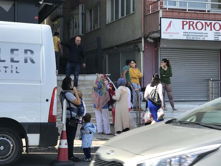 Son dakika: İstanbuldaki deprem sonrası ilk görüntüler Son dakika: İstanbuldaki deprem sonrası ilk görüntüler