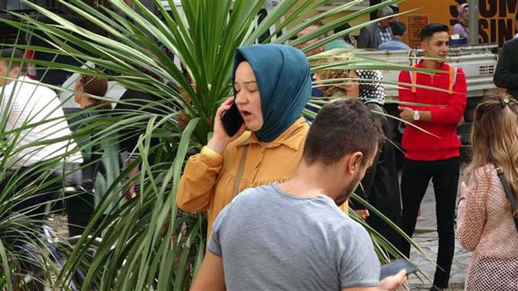 Son dakika: İstanbuldaki deprem sonrası ilk görüntüler Son dakika: İstanbuldaki deprem sonrası ilk görüntüler