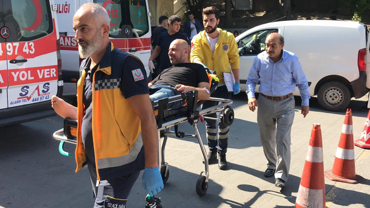 Son dakika: İstanbuldaki deprem sonrası ilk görüntüler Son dakika: İstanbuldaki deprem sonrası ilk görüntüler