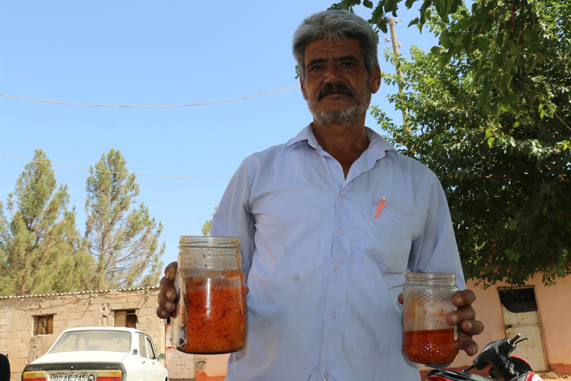 İlaç niyetine kullanılıyor... Hastalara ücretsiz dağıtıyor
