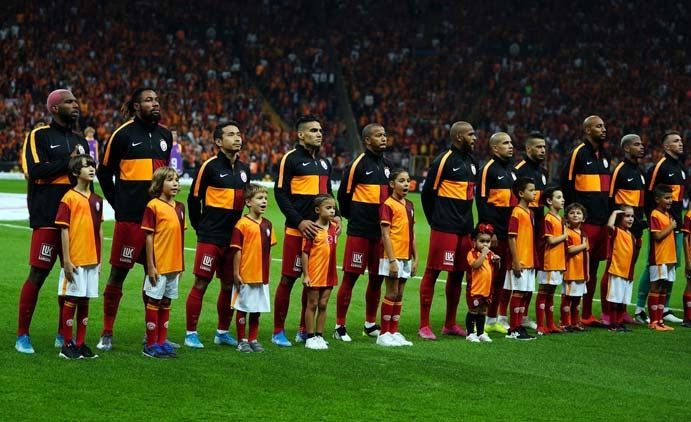 Galatasaray - Fenerbahçe maçından kareler...