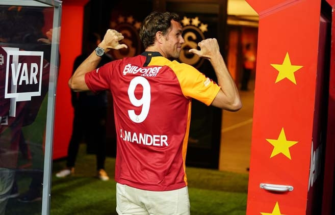 Galatasaray - Fenerbahçe maçından kareler...
