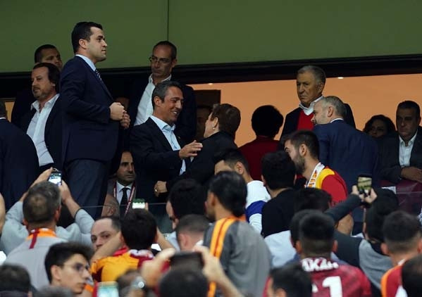 Galatasaray - Fenerbahçe maçından kareler...