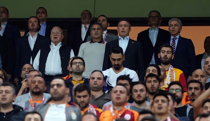 Galatasaray - Fenerbahçe maçından kareler...