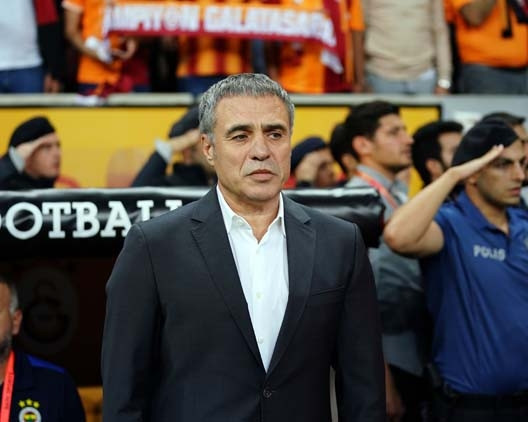 Galatasaray - Fenerbahçe maçından kareler...