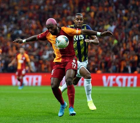 Galatasaray - Fenerbahçe maçından kareler...