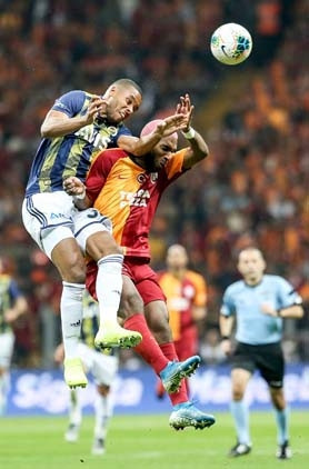 Galatasaray - Fenerbahçe maçından kareler...