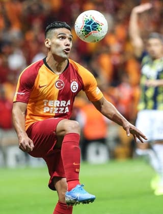 Galatasaray - Fenerbahçe maçından kareler...