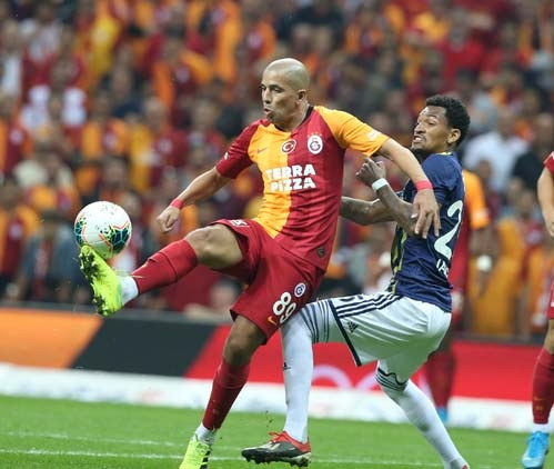 Galatasaray - Fenerbahçe maçından kareler...