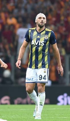 Galatasaray - Fenerbahçe maçından kareler...