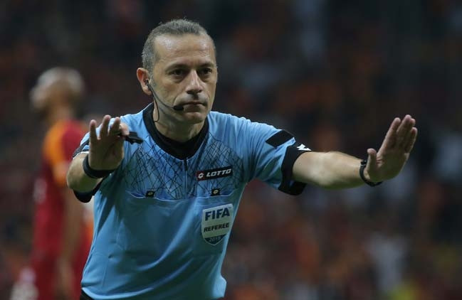 Galatasaray - Fenerbahçe maçından kareler...