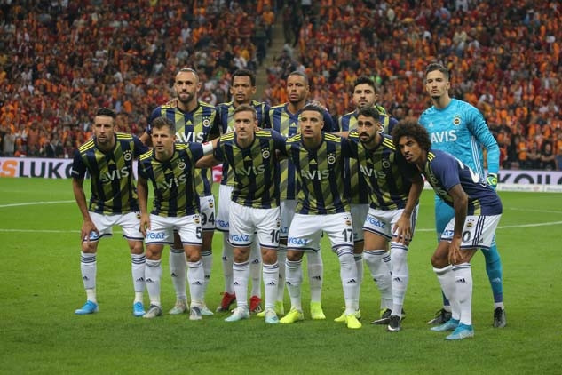 Galatasaray - Fenerbahçe maçından kareler...