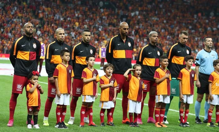 Galatasaray - Fenerbahçe maçından kareler...