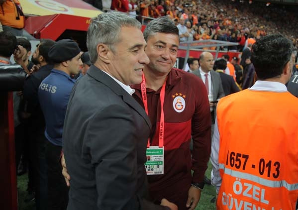 Galatasaray - Fenerbahçe maçından kareler...