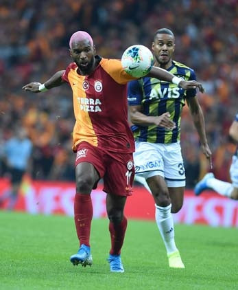 Galatasaray - Fenerbahçe maçından kareler...