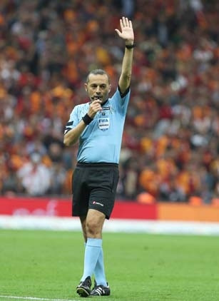 Galatasaray - Fenerbahçe maçından kareler...