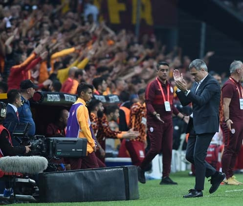 Galatasaray - Fenerbahçe maçından kareler...