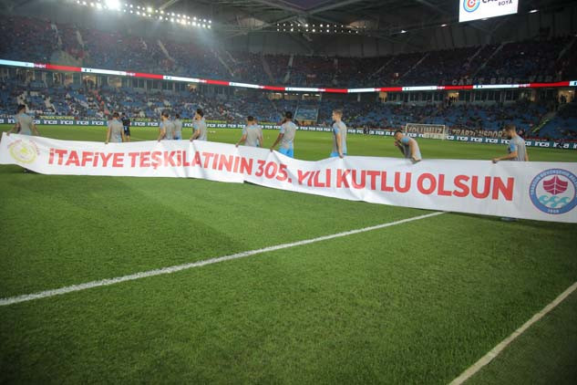 Trabzonspor - Beşiktaş maçından kareler...